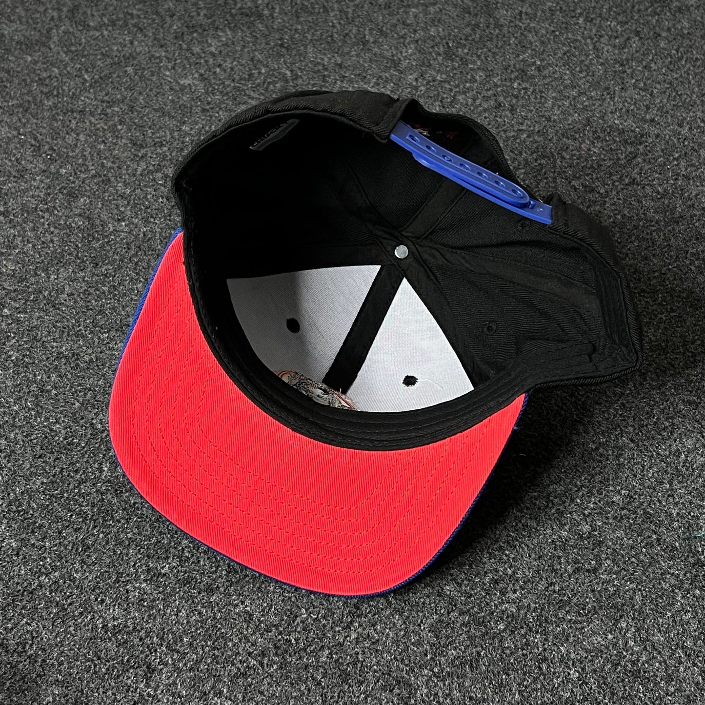 Chucky Flat Cap – Black , Blue & Red