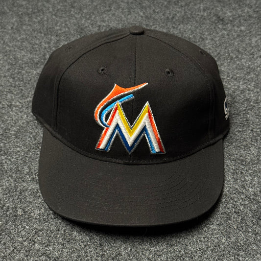 Miami Marlins MLB cap ( KIDS CAP AGE 6-18 )