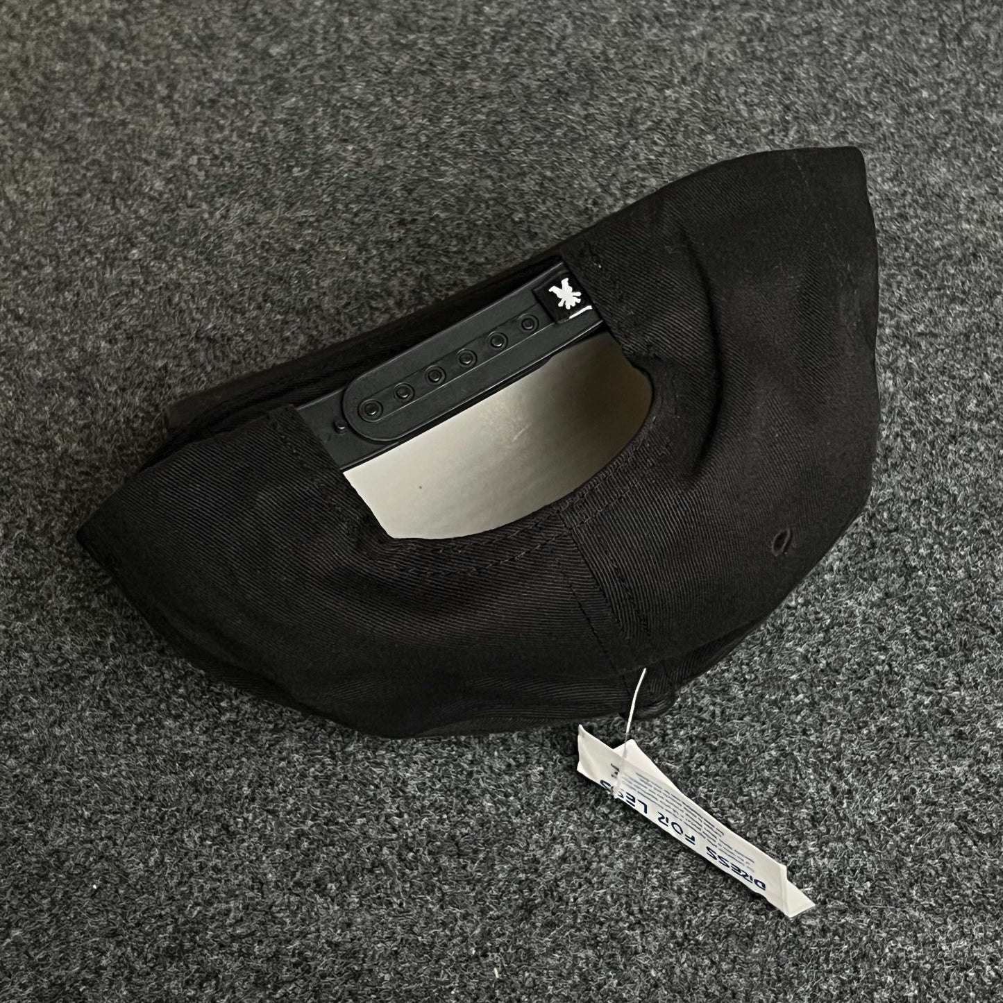 "GRIZZLY" Iconic streetwear, classic patch branding Flat Cap