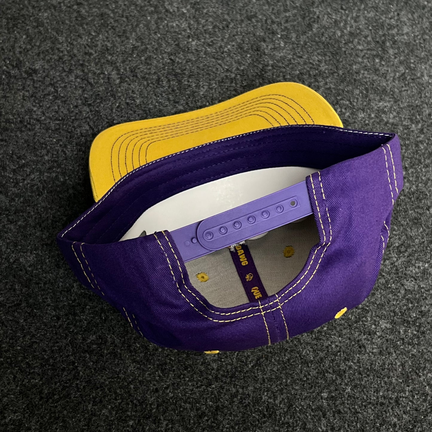 "Que Dawg Dad Hat" cap