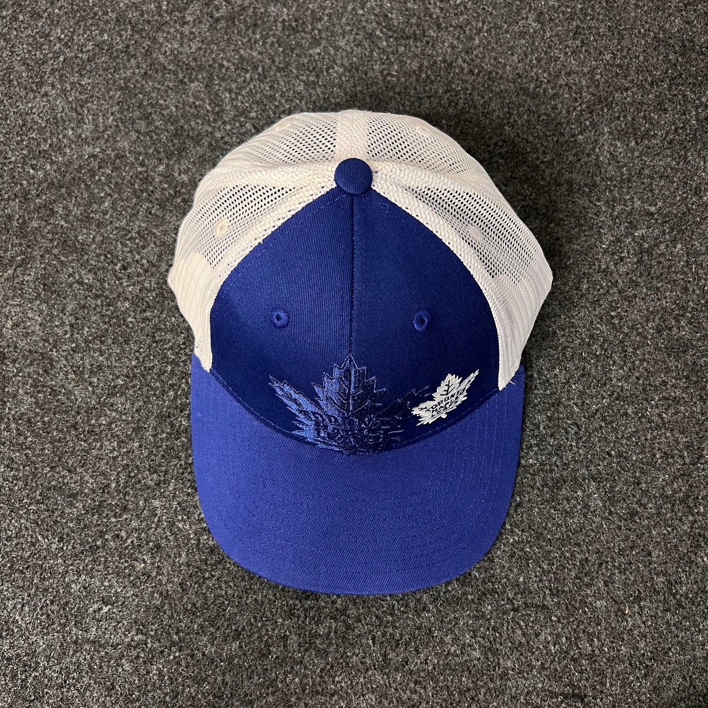 Men's Toronto Maple Leafs hat ( KIDS CAP AGE 6-18