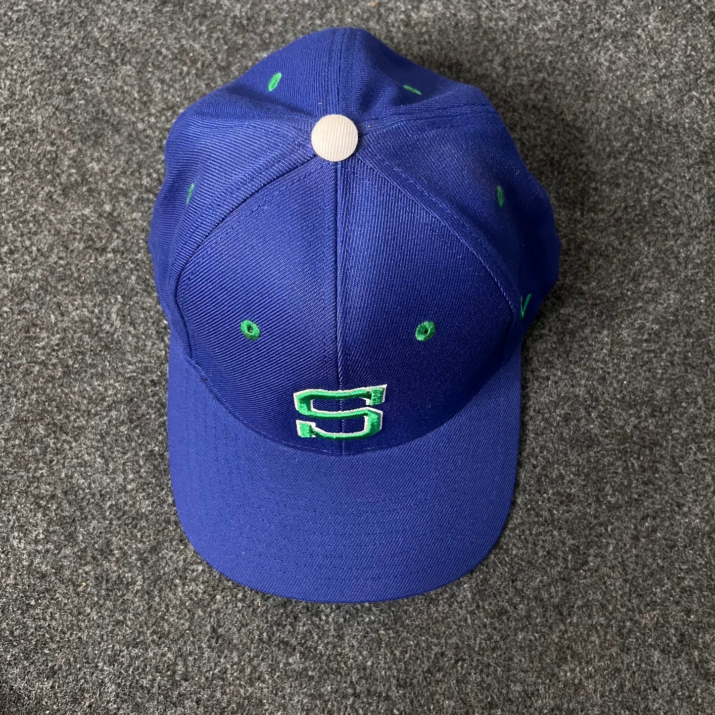Vintage Seattle Seahawks Wool fitted hat ( L SIZE )
