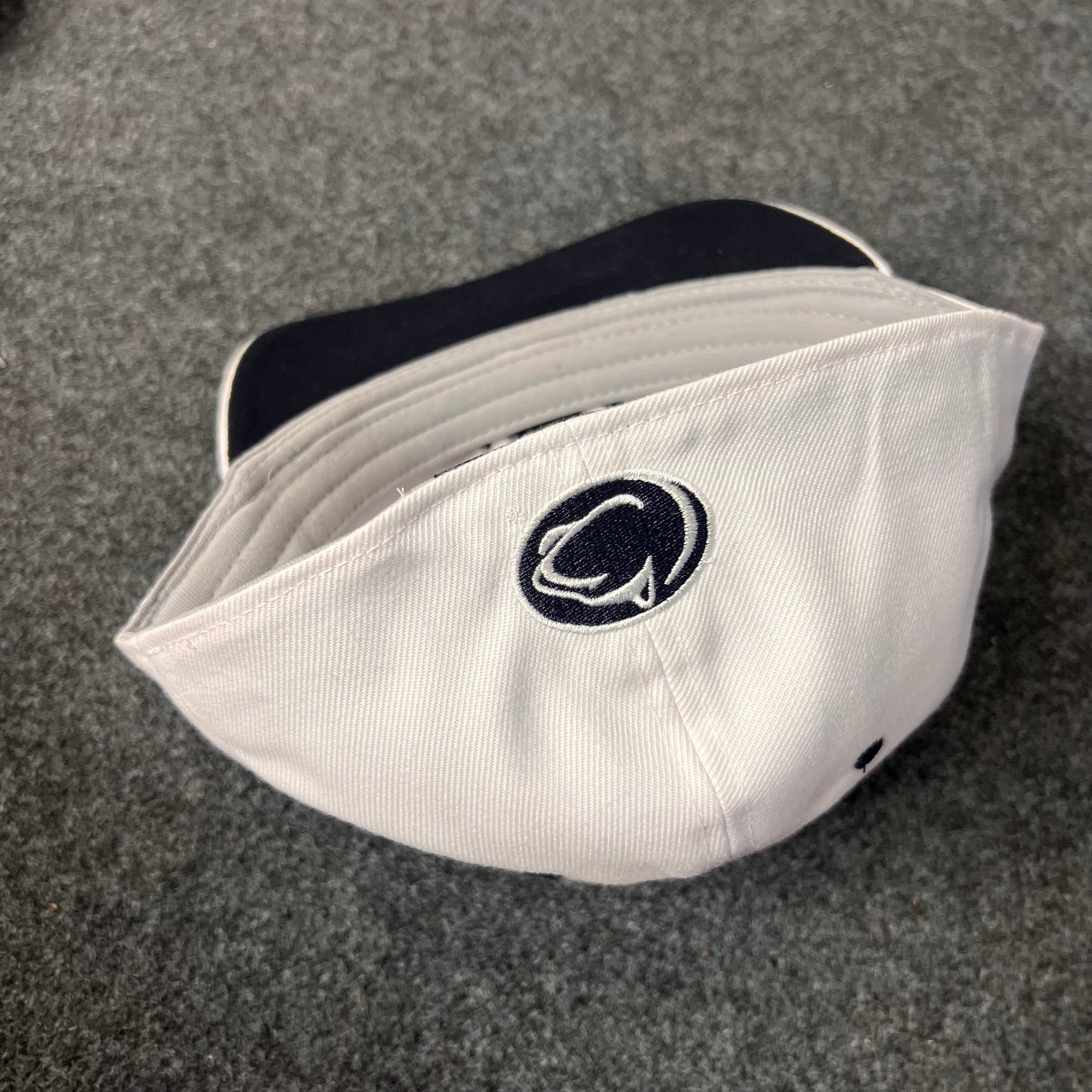 Penn State Nittany Lions fitted cap ( L SIZE )