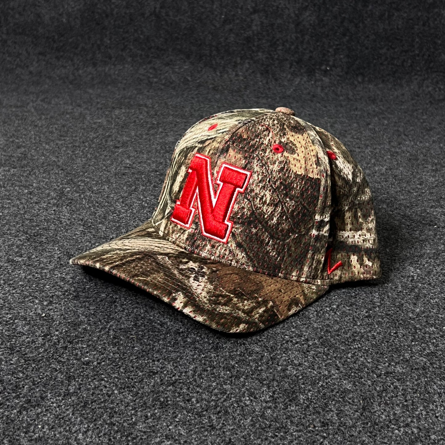 Nebraska Cornhuskers Camouflage Fitted Hat (M size )