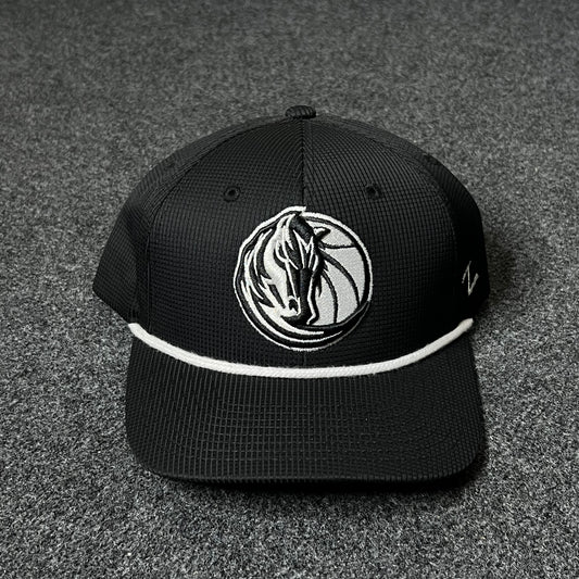 Dallas Mavericks Black & White Rope Cap