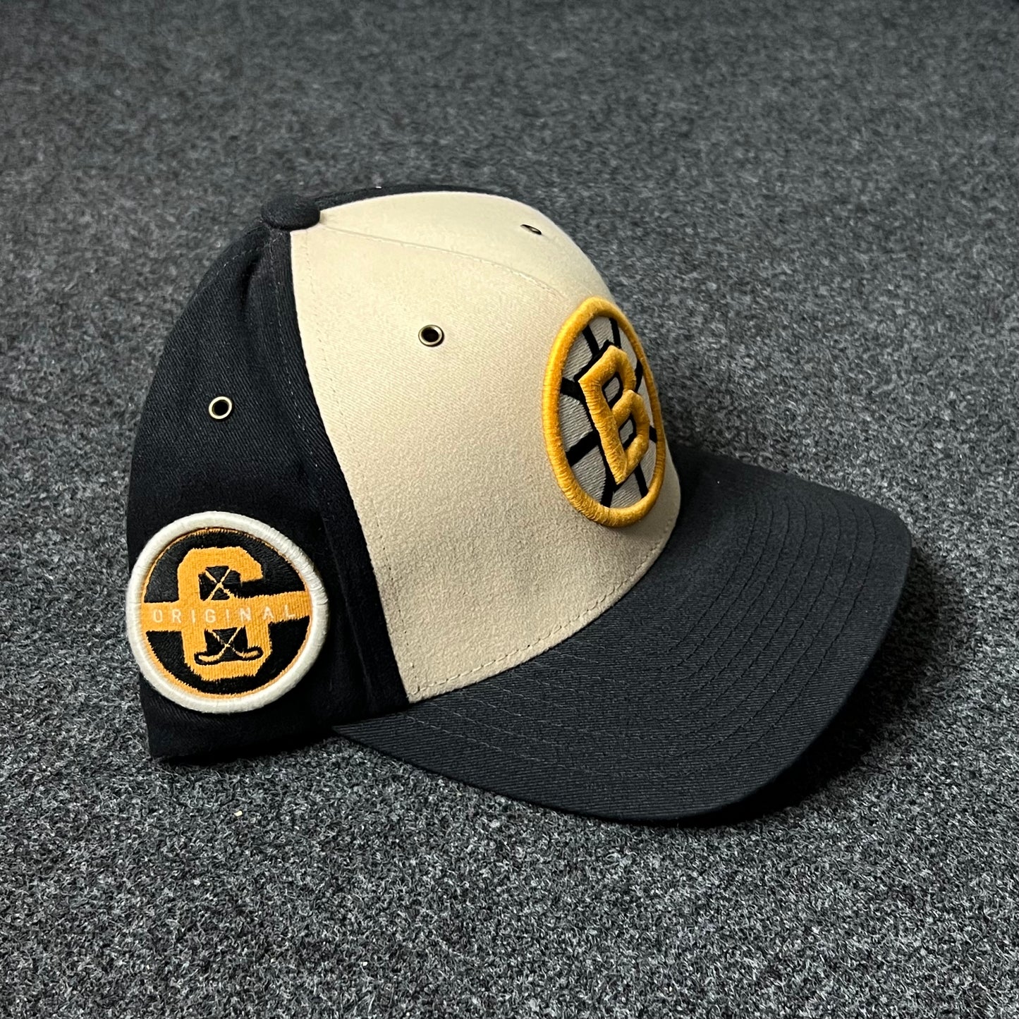 Boston Bruins Beige & Black Cap