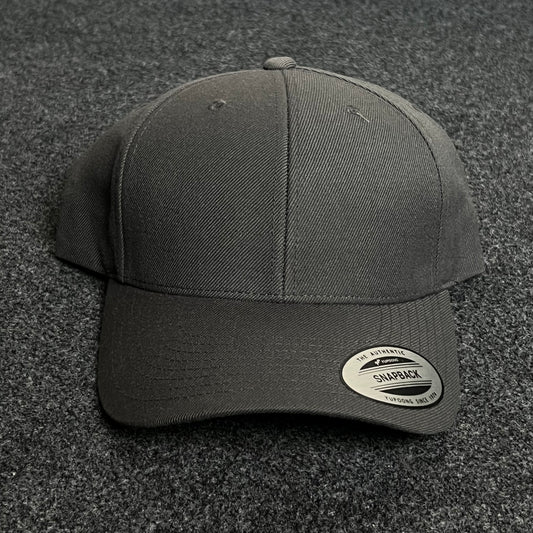 Classic Baseball Cap – Charcoal Gray (Flexfit)