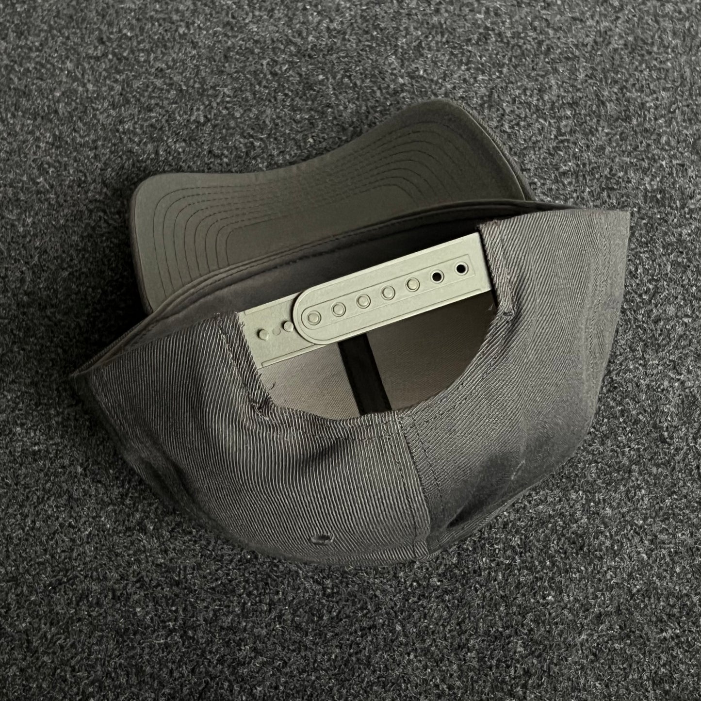 Classic Baseball Cap – Charcoal Gray (Flexfit)