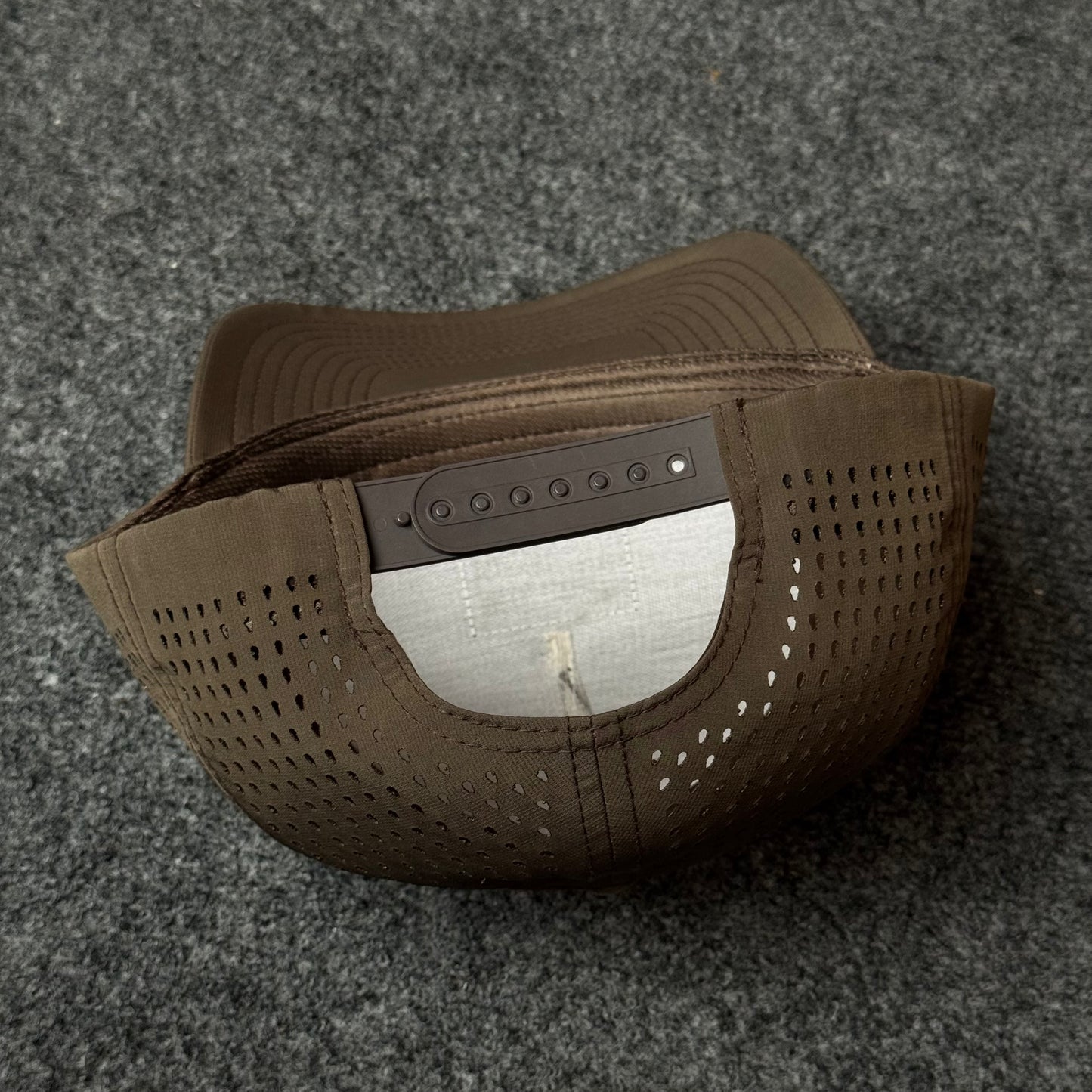 Lynx Hat / Drip Mid-Profile Cap in Coyote Brown / Khaki