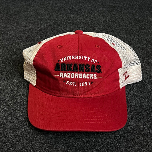 Arkansas Razorbacks Mesh Trucker Cap – Red & White Mesh (Distressed)