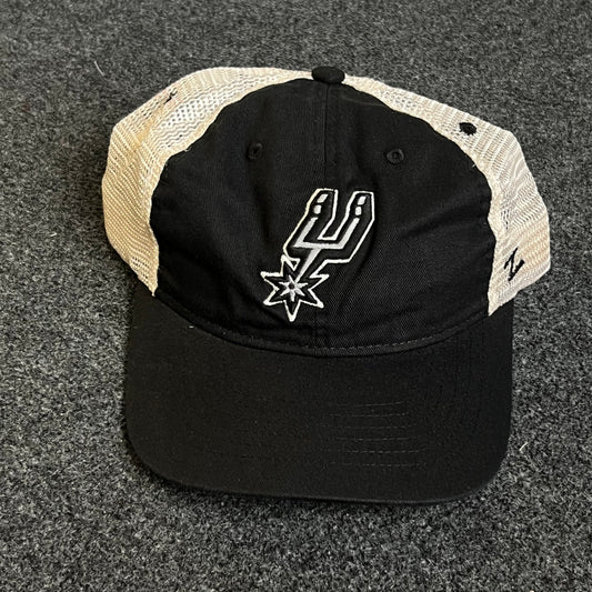 San Antonio Spurs Mesh Trucker Cap – Black & White Mesh (Spur Logo)