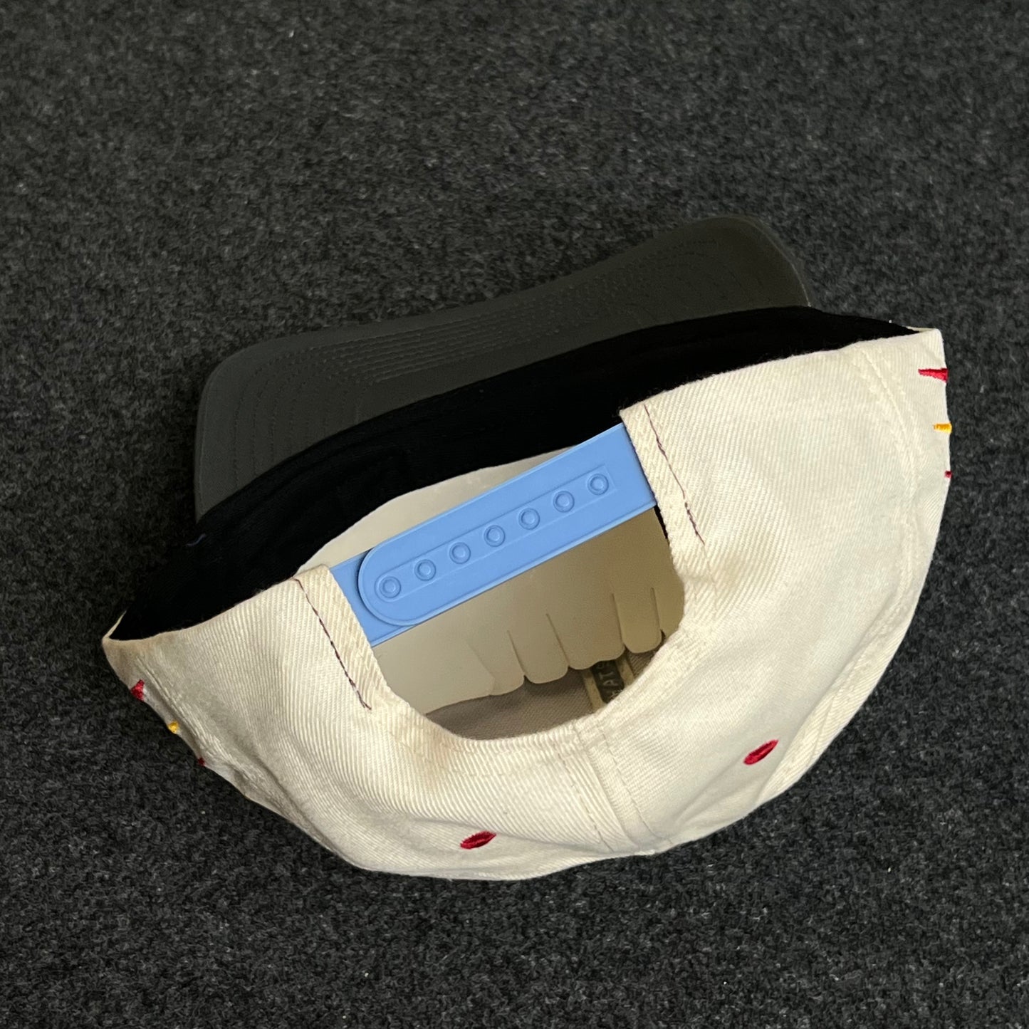 Calgary Flames Vintage White/Red Cap