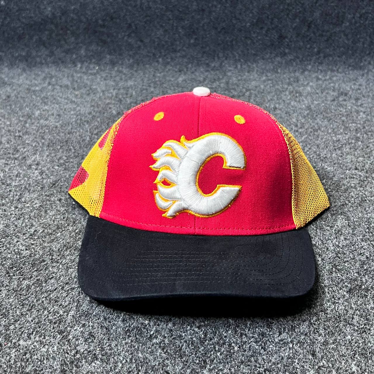Calgary Flames '47 Brand NHL Trucker Adjustable Cap.