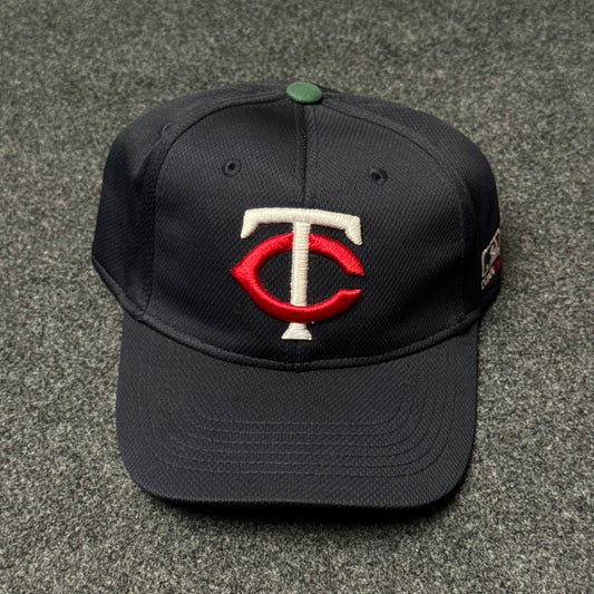 Minnesota Twins MLB Replica Cap ( KIDS CAP AGE 6-18 )