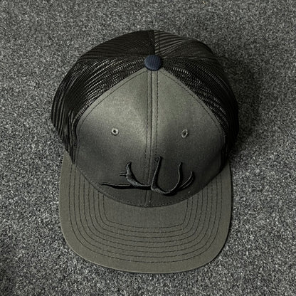 Capelli Sport Antler Flat Cap – Charcoal & Black Mesh