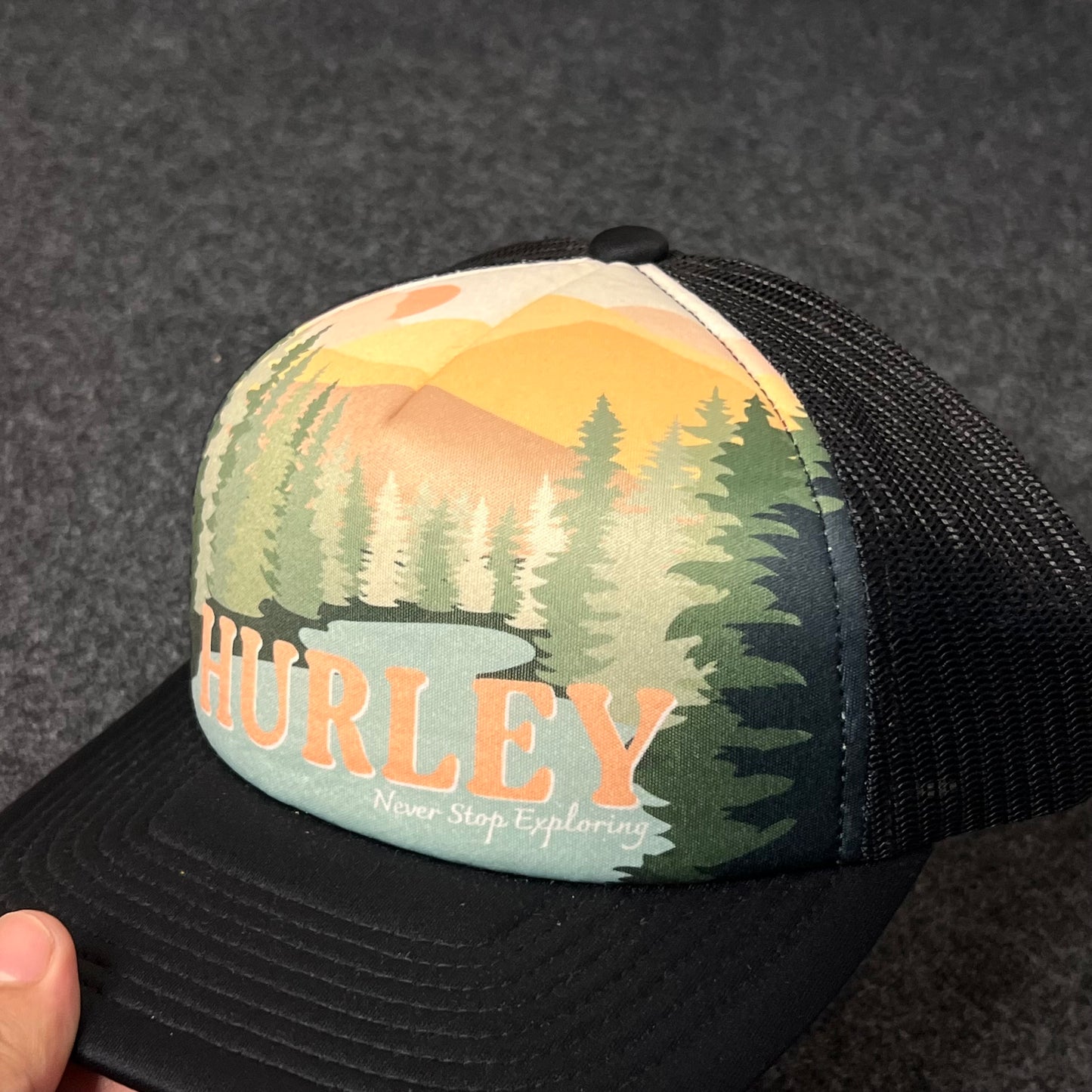Hurley Graphic Print Adjustable Cap.