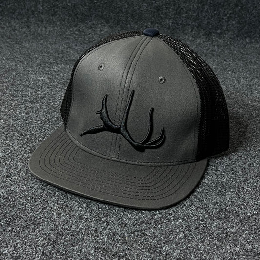 Capelli Sport Antler Flat Cap – Charcoal & Black Mesh