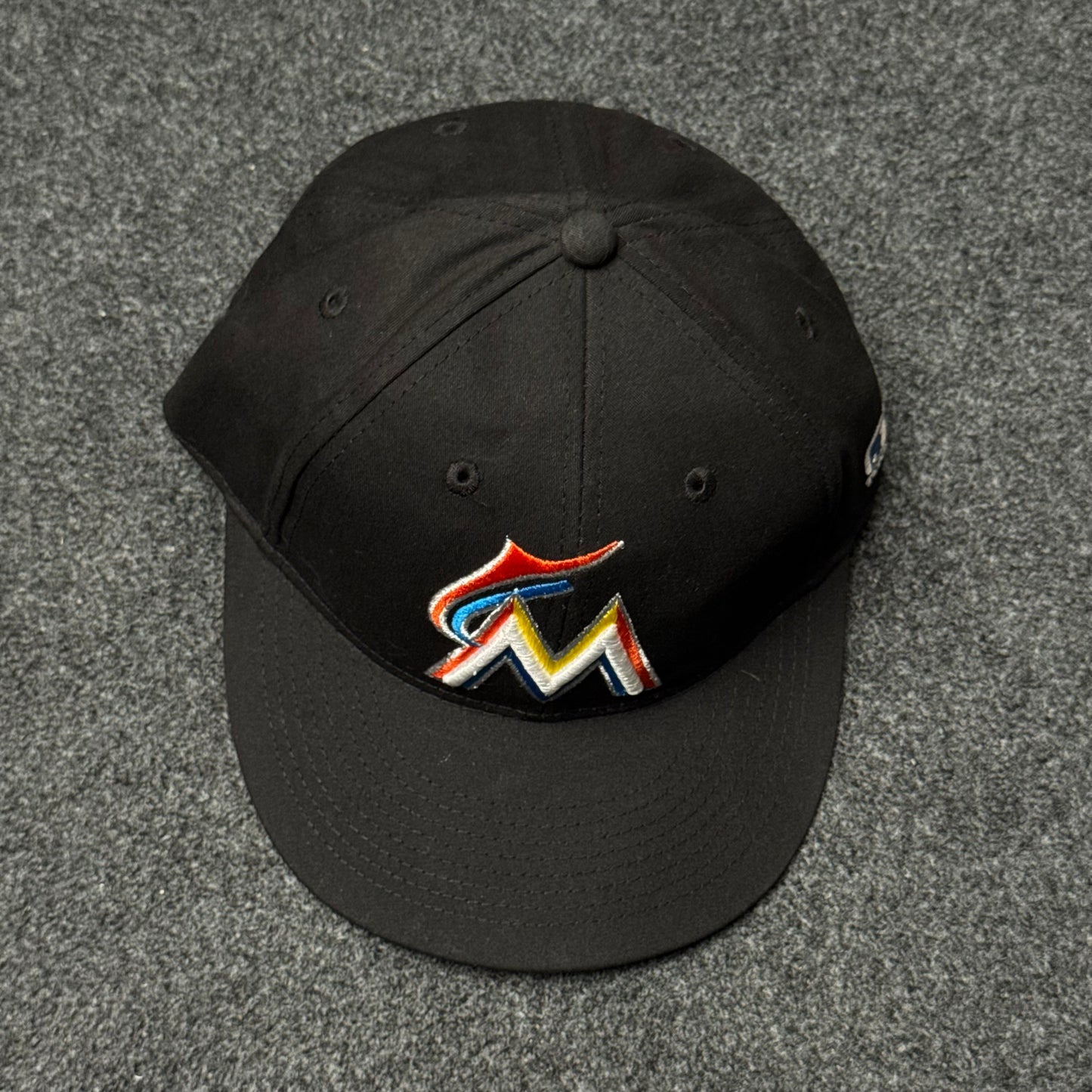 Miami Marlins MLB cap ( KIDS CAP AGE 6-18 )