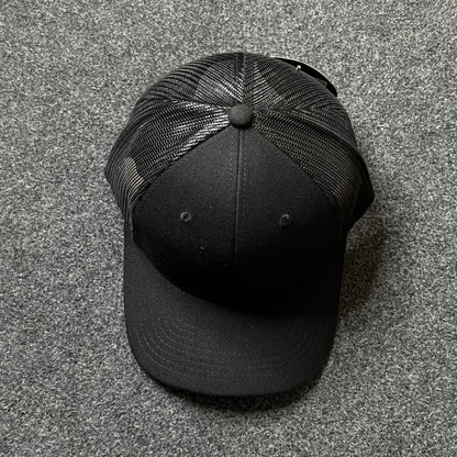 Classic Black Trucker Hat – Minimalist Mesh Snapback