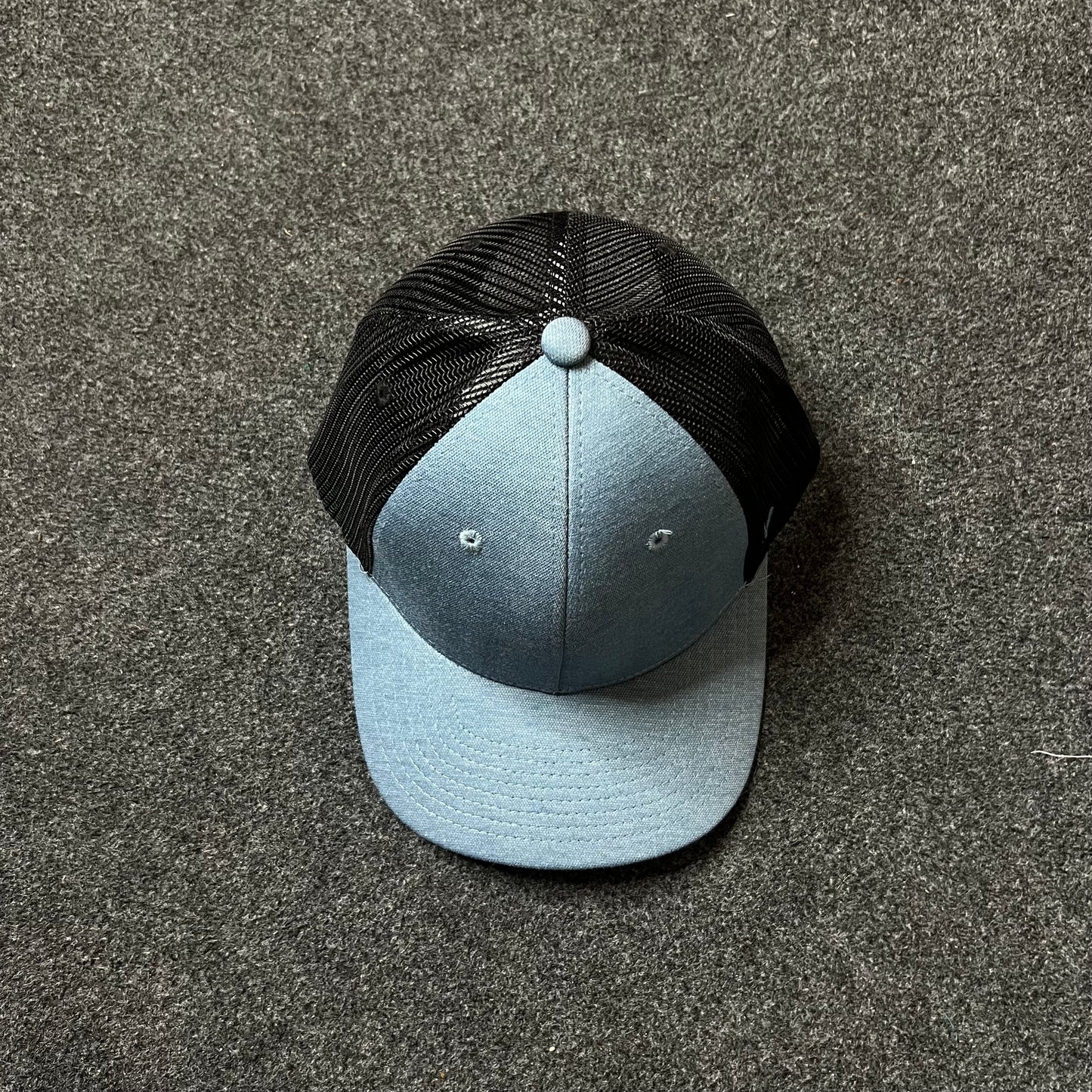 Light Blue & Black Trucker Hat – Casual Mesh Snapback