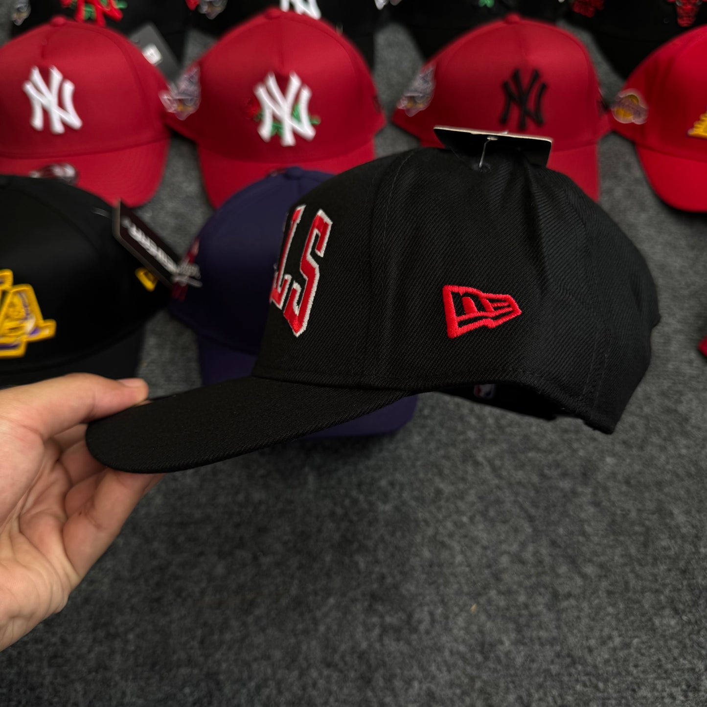 Chicago Bulls Arch Team Script 9FORTY Snapback Cap