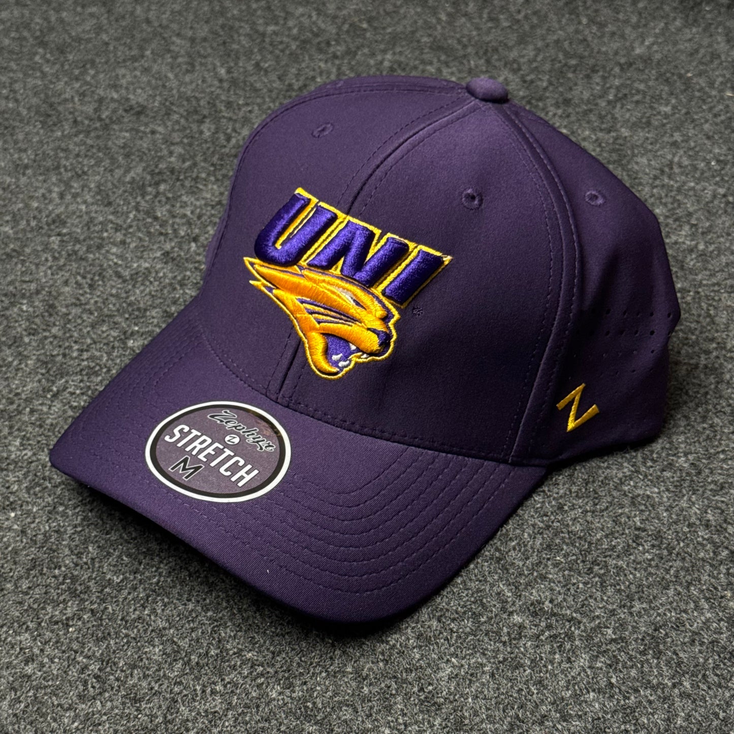 Northern Iowa Panthers Mens Purple Z11 Flex Fitted Cap  (M size )