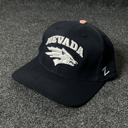 Capelli Sport Nevada Wolf Pack Fitted Cap – Navy ( M size )