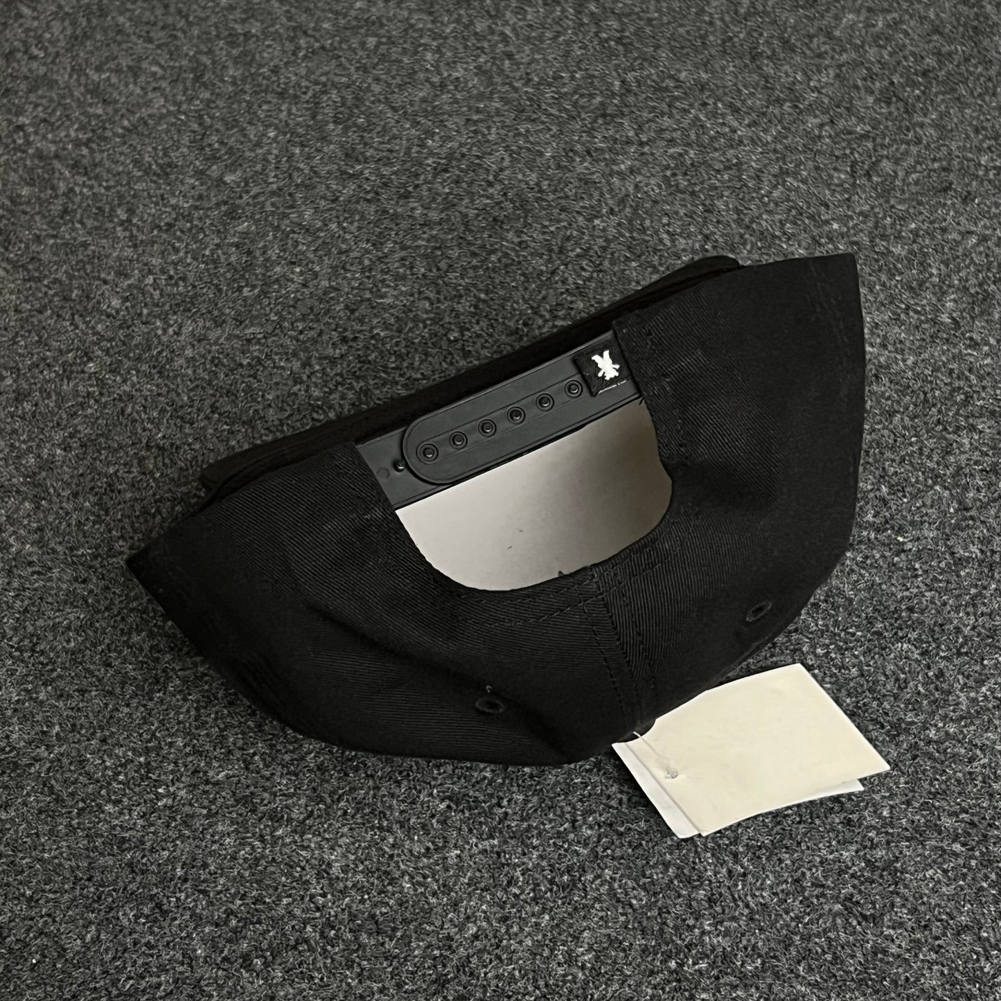 "GRIZZLY" Signature skate style, bold graphic impact Flat Cap