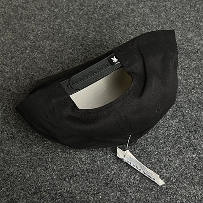 "GRIZZLY" Iconic streetwear, classic patch branding Flat Cap