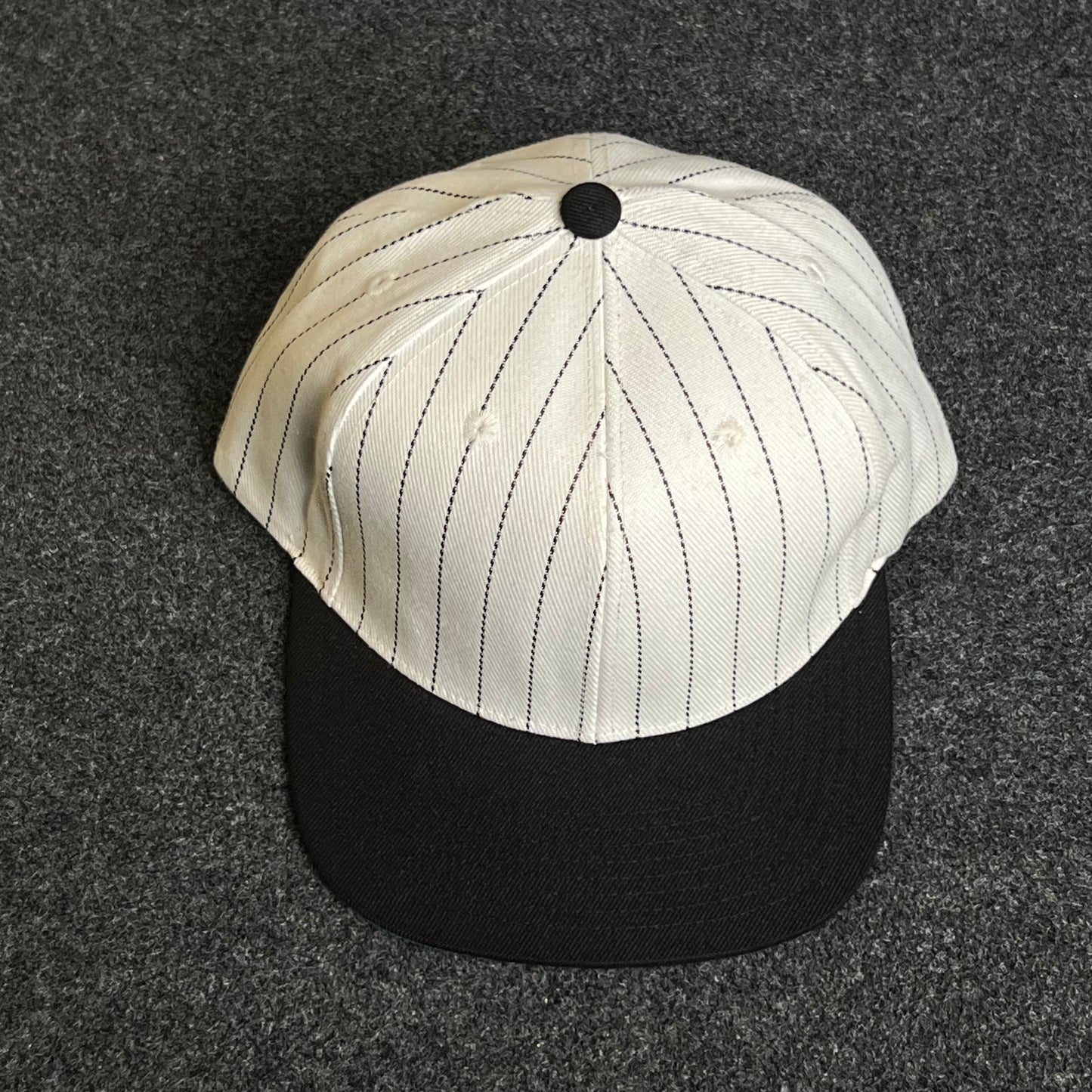 Retro White Cassic Snapback Cap
