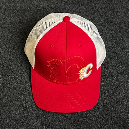 Teenage Calgary Flames Red and White Mesh Trucker Hat ( KIDS CAP AGE 6-18 )