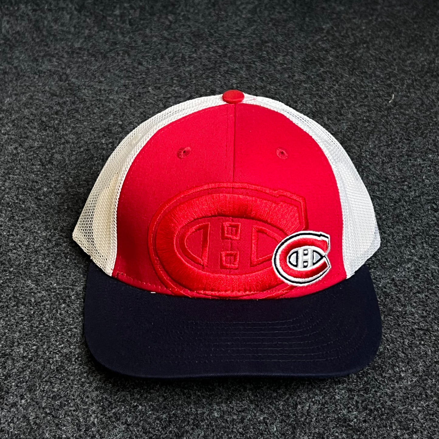 Teenage Montreal Canadiens trucker hat ( KIDS CAP AGE 6-18 )