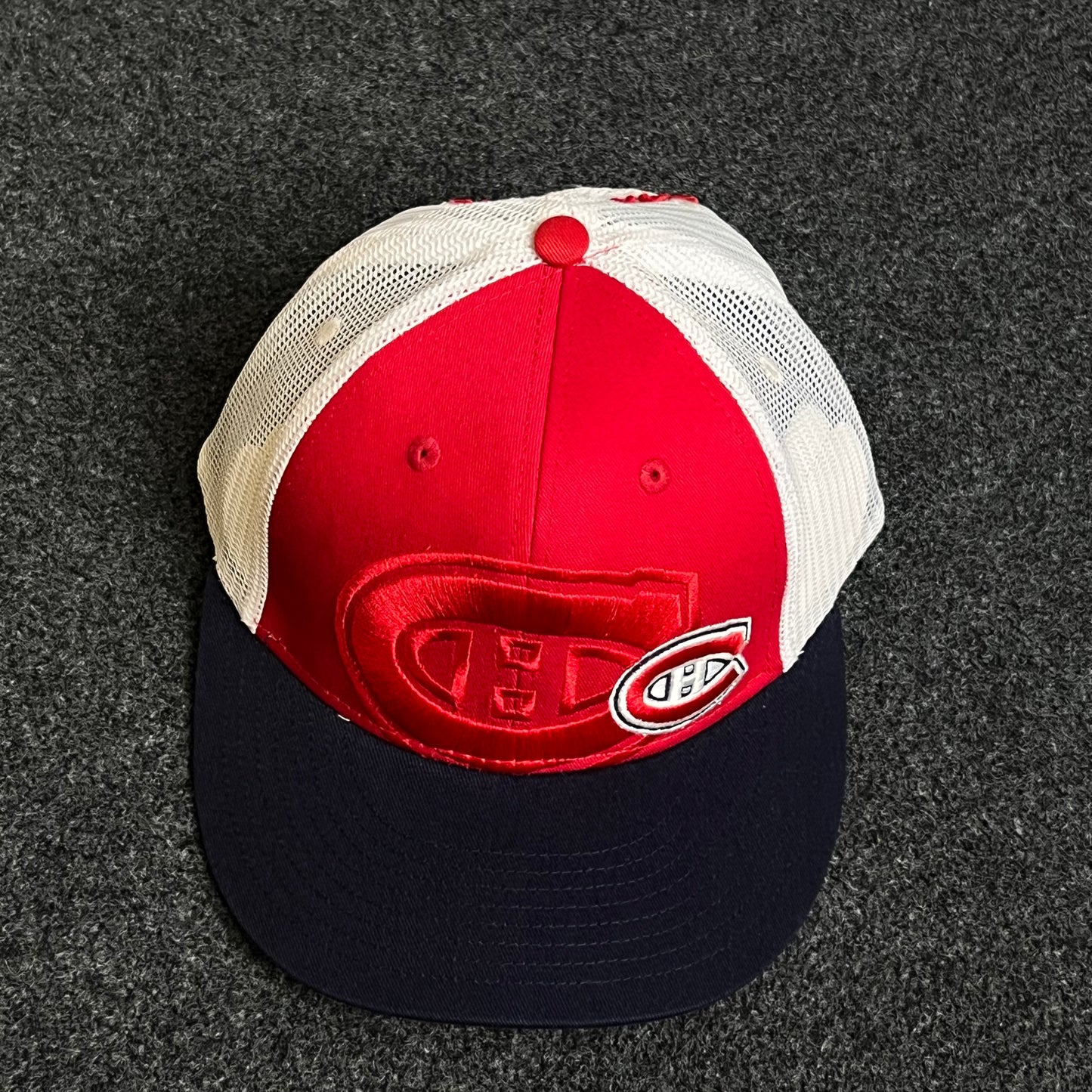 Teenage Montreal Canadiens trucker hat ( KIDS CAP AGE 6-18 )