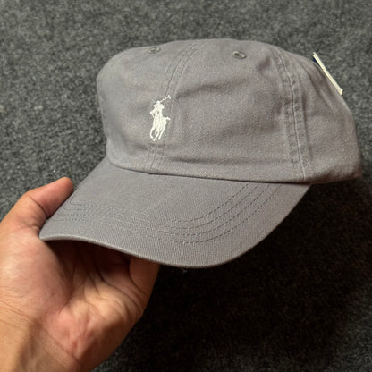 Polo Ralph Lauren Cap in  Light Grey/White