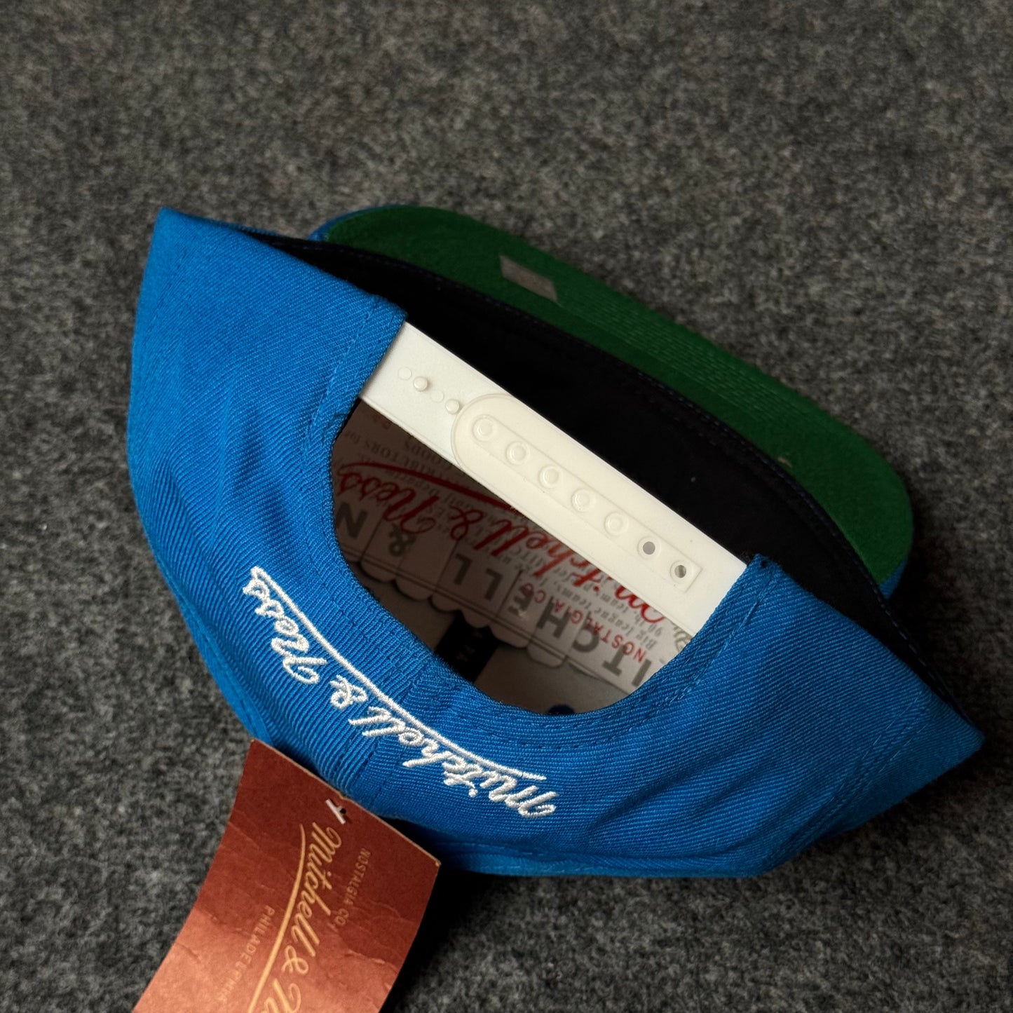 Mitchell & Ness Chicago Bulls "Torn" Alternate Snapback Cap