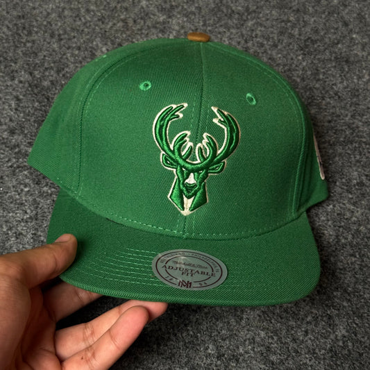 Mitchell & Ness NBA Milwaukee Bucks Flat Brim Cap