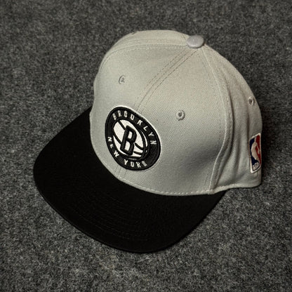 Mitchell & Ness Brooklyn Nets Two-Tone Core Snapback Cap