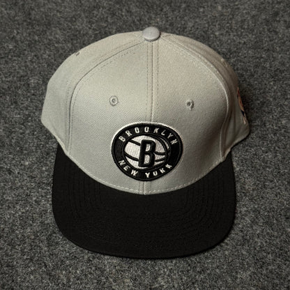 Mitchell & Ness Brooklyn Nets Two-Tone Core Snapback Cap