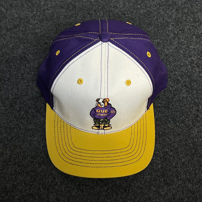 "Que Dawg Dad Hat" cap