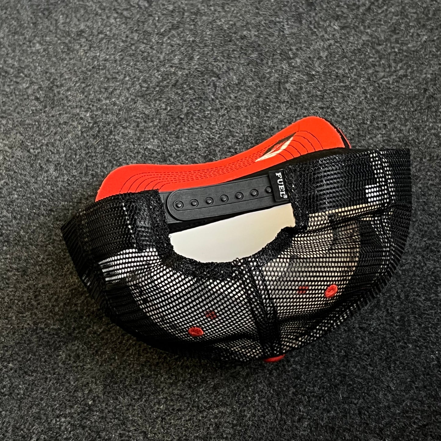 Viral Brand Qualifier cap