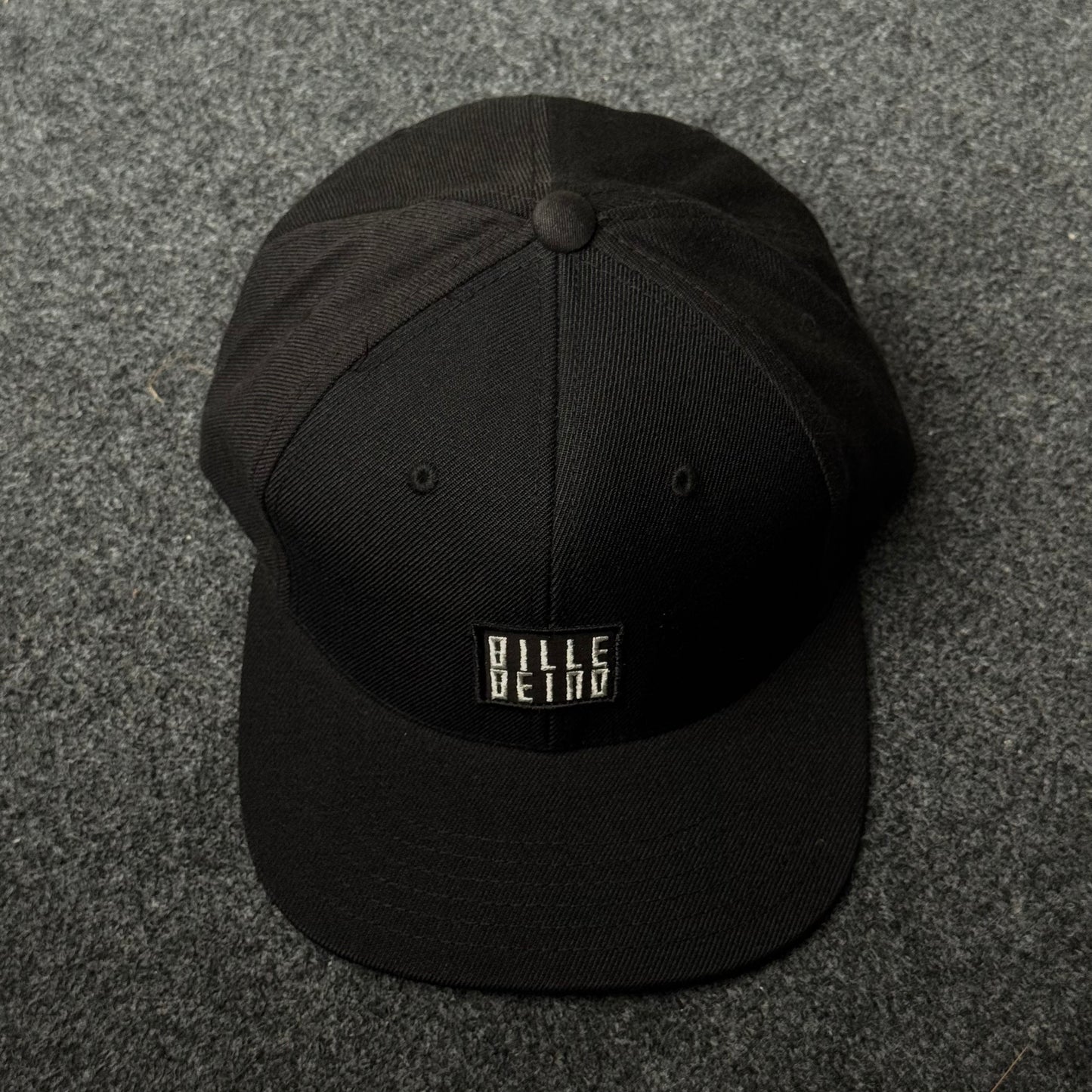 Billebeino Minimalist Black Flat Bill Cap