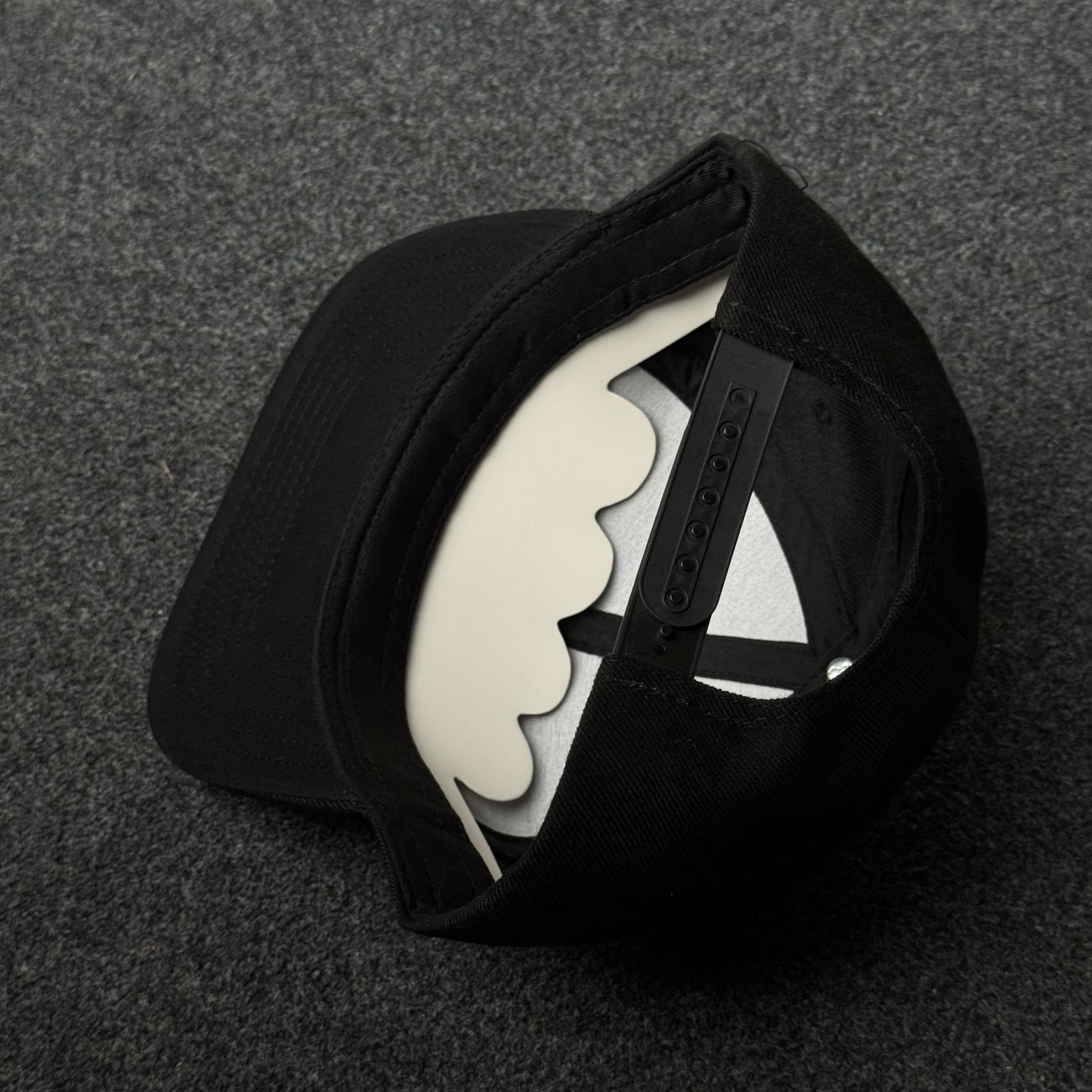 Billebeino Minimalist Black Flat Bill Cap