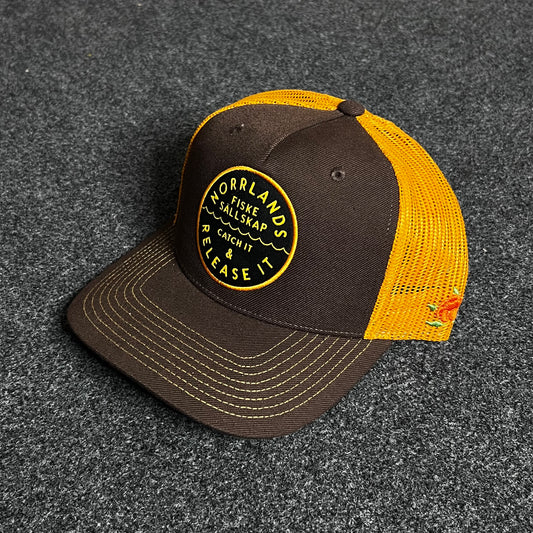 Sällskap Hooked Cap Brown Trucker from SQRTN.