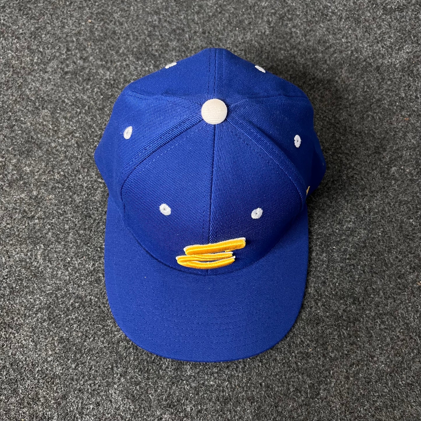 Zephyr Fitted Cap ( L SIZE )