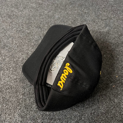 Vintage-Style Lowa Hawkeyes  Fitted Cap ( L SIZE )