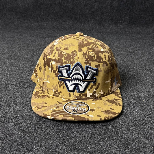 Camouflage Baseball Cap with an embroidered "W" logo Fitted Hat  (M size )