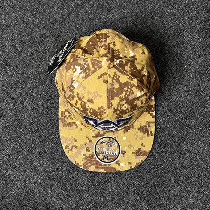 Camouflage Baseball Cap with an embroidered "W" logo Fitted Hat  (M size )