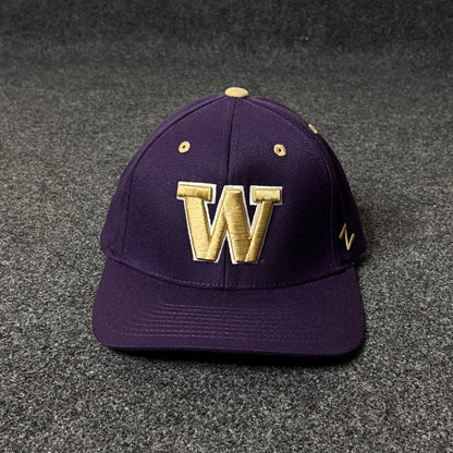 Zephyr Washington Huskies Fitted Hat  (M size )