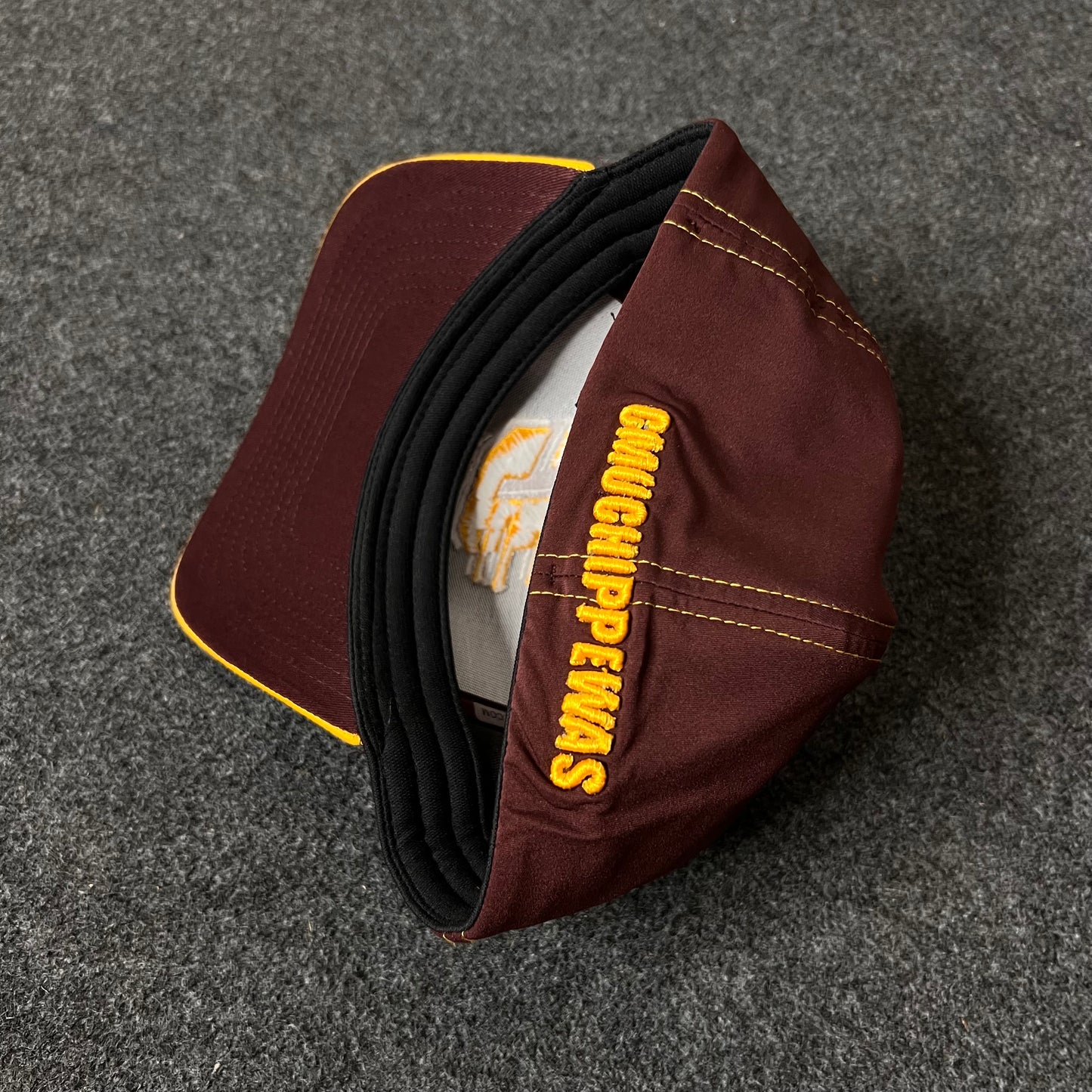 NCAA Central Michigan University (CMU) Chippewas Baseball Fitted Cap  (M size )