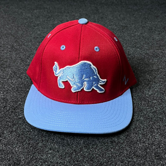 Chicago Cubs "Walking Bear" Logo Fitted Cap  (M size )